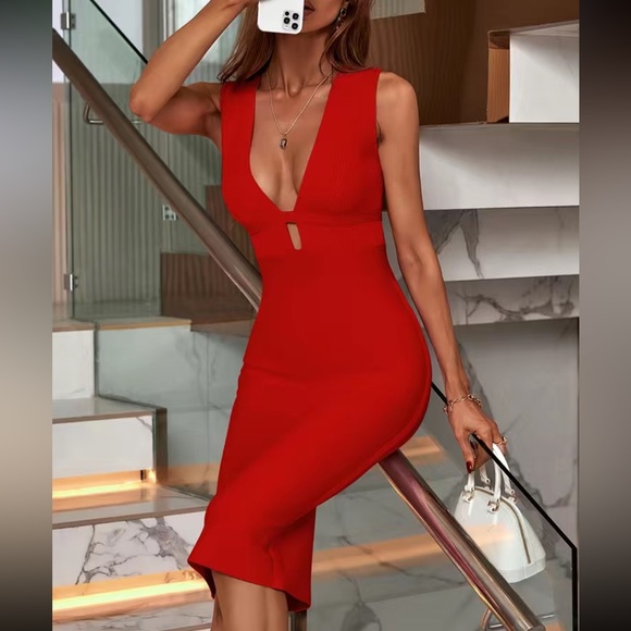 Luxe plunging V neck bodycon dress - Picture 3 of 15